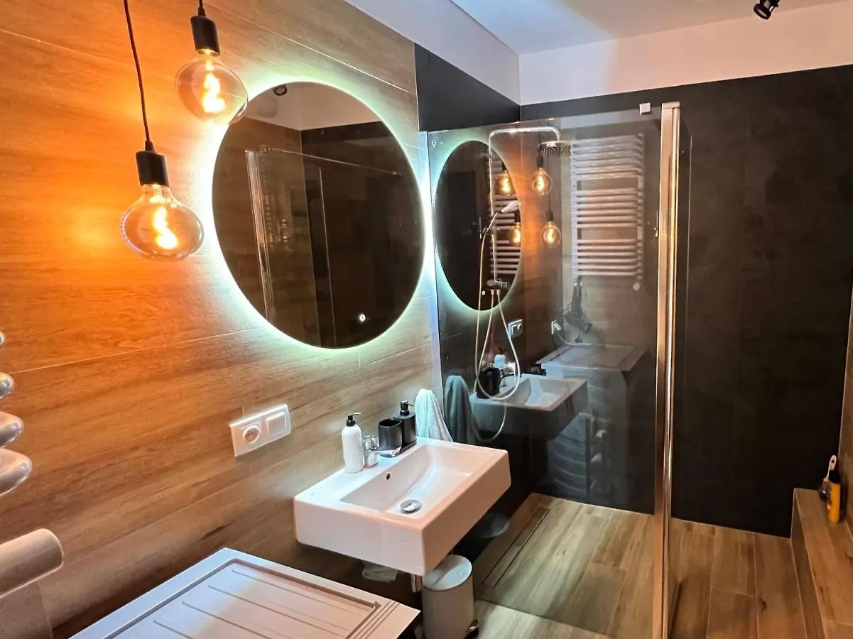 Warsaw Downtown View 3 Rooms 60M2+ Free Garage 2Km Old Town Metro 9Min Tram Apartament